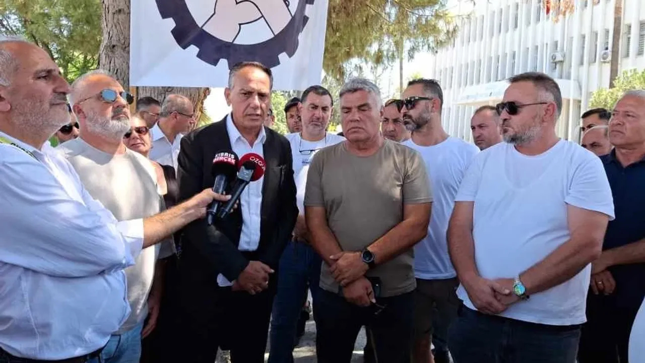 Koop bank — Koop Bank Strike Ends as Ruling Coalition Withdraws Austerity Measures