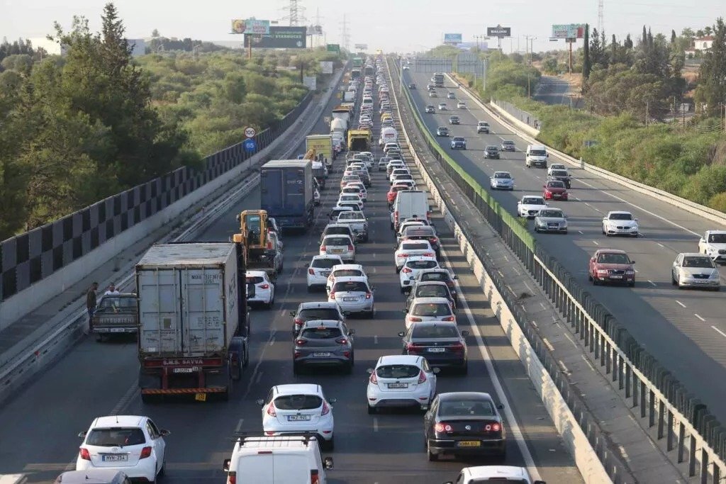 Nicosia limassol — Nicosia Limassol Highway Closed Near Parekklisia Due to Accident