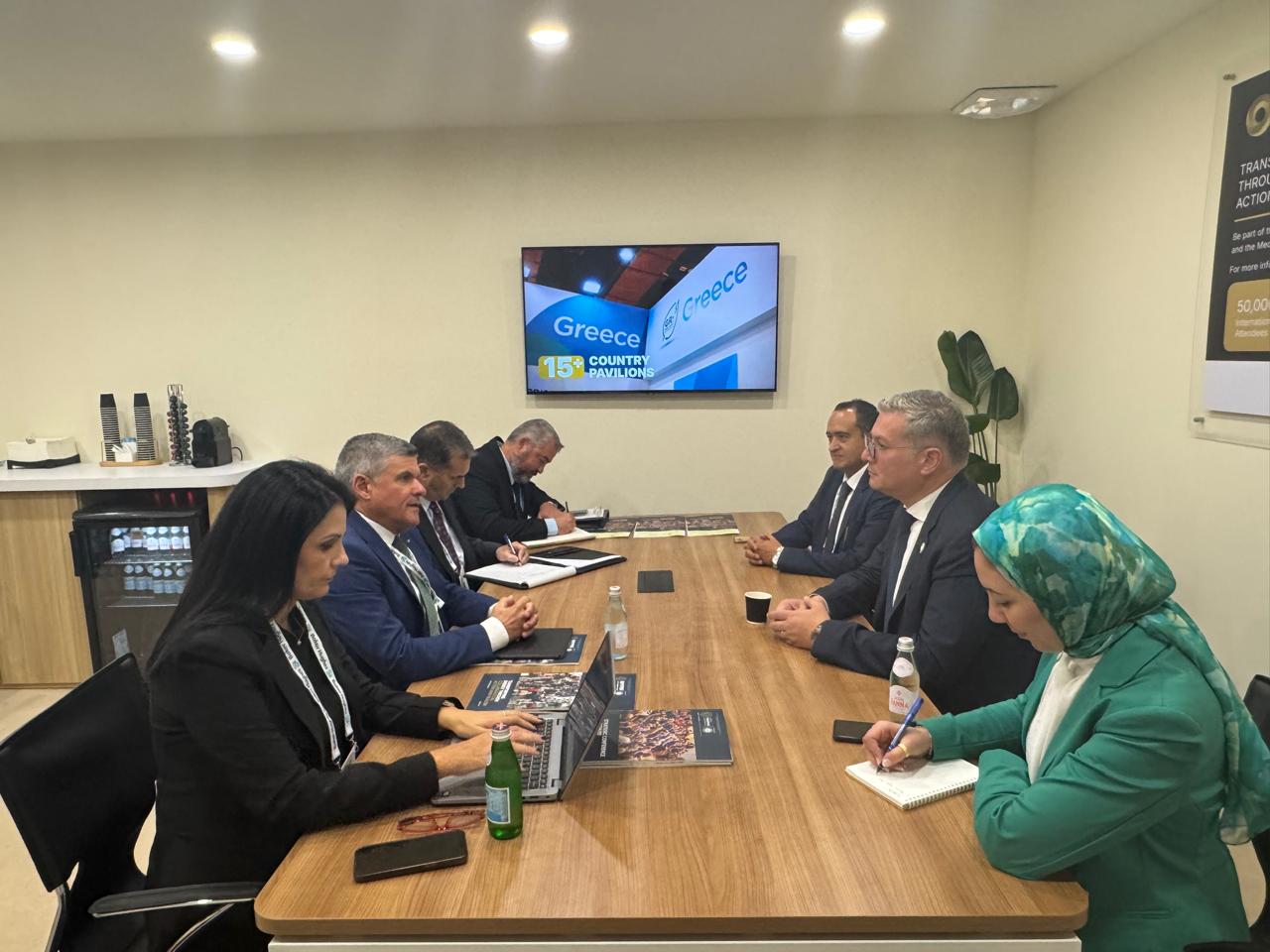 Papanastasiou Meets Egypt’s Badawi on Natural Gas