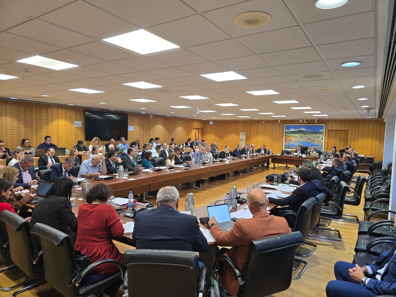 Economists Critique Government’s Tax Plan as Underwhelming