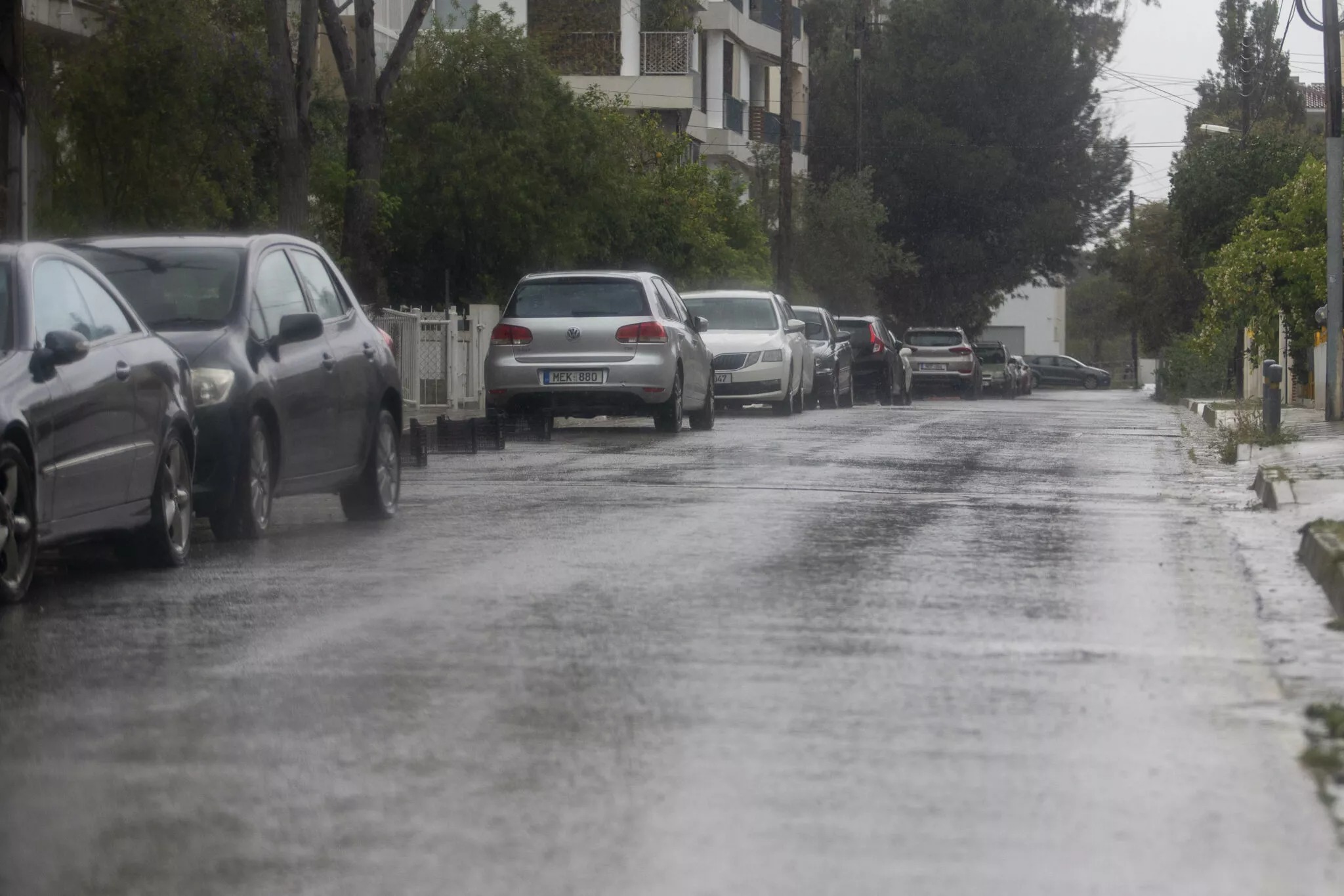 Yellow weather — Yellow Weather Warning Issued for Storms and Gale-Force Winds Over New Year Period