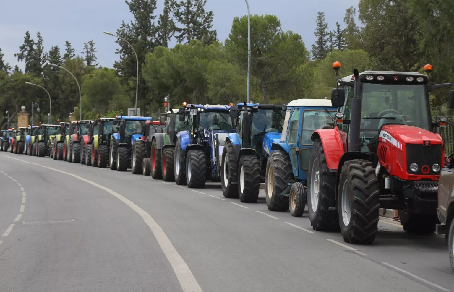 Nicosia strike: Nicosia Prepares for Major Disruption as Teachers and Farmers Strike